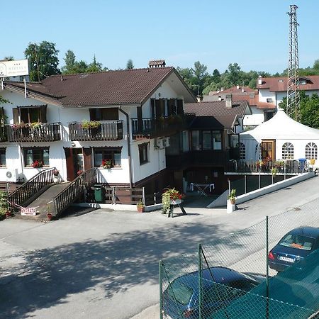 Albergo Mirella Belluno Exterior foto